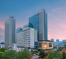 Holiday Inn Exp Linyi North New District Exterior