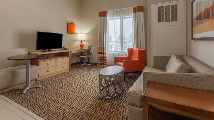 Candlewood Suites Fargo Suite