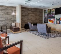 Candlewood Suites Fargo Lobby