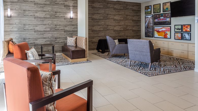 <b>Candlewood Suites Fargo Lobby</b>. Images powered by <a href="https://www.leonardoworldwide.com/" title="Leonardo Worldwide" target="_blank">Leonardo</a>.