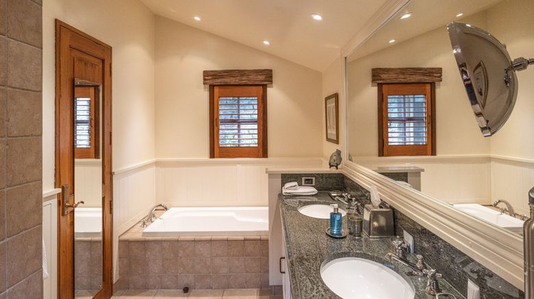 <b>Blanket Bay Suite</b>. Images powered by <a href="https://www.leonardoworldwide.com/" title="Leonardo Worldwide" target="_blank">Leonardo</a>.
