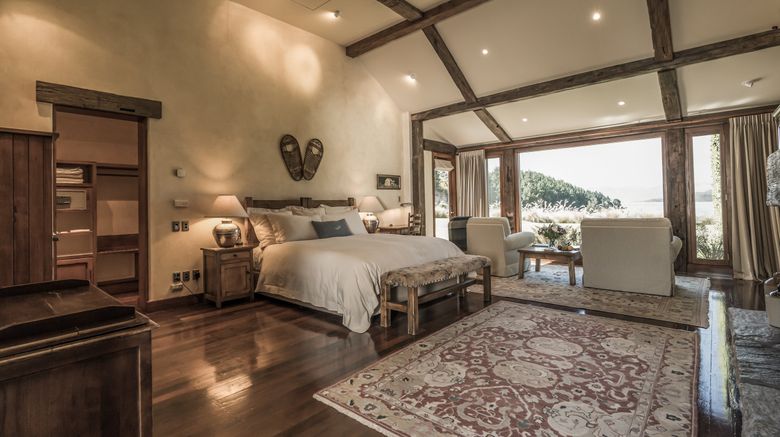 <b>Blanket Bay Suite</b>. Images powered by <a href="https://www.leonardoworldwide.com/" title="Leonardo Worldwide" target="_blank">Leonardo</a>.