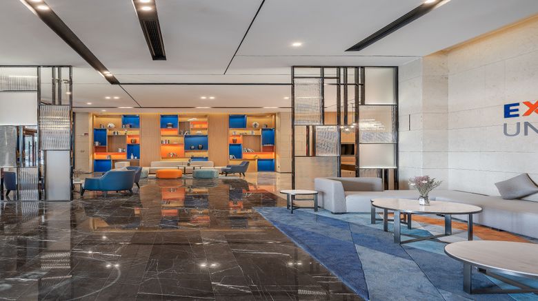 <b>Holiday Inn Express High Tech Zone Lobby</b>. Images powered by <a href="https://www.leonardoworldwide.com/" title="Leonardo Worldwide" target="_blank">Leonardo</a>.