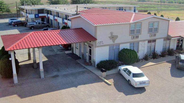 <b>Scottish Inns & Suites Exterior</b>. Images powered by <a href="https://www.leonardoworldwide.com/" title="Leonardo Worldwide" target="_blank">Leonardo</a>.