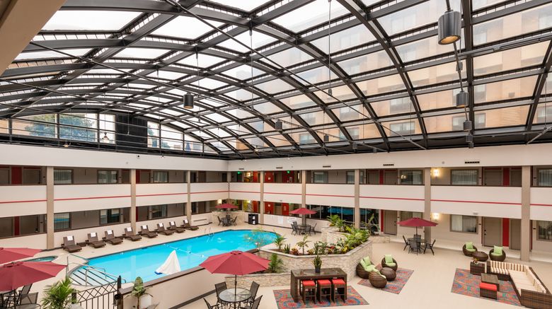 <b>Holiday Inn Brookfield-Milwaukee Pool</b>. Images powered by <a href="https://www.leonardoworldwide.com/" title="Leonardo Worldwide" target="_blank">Leonardo</a>.