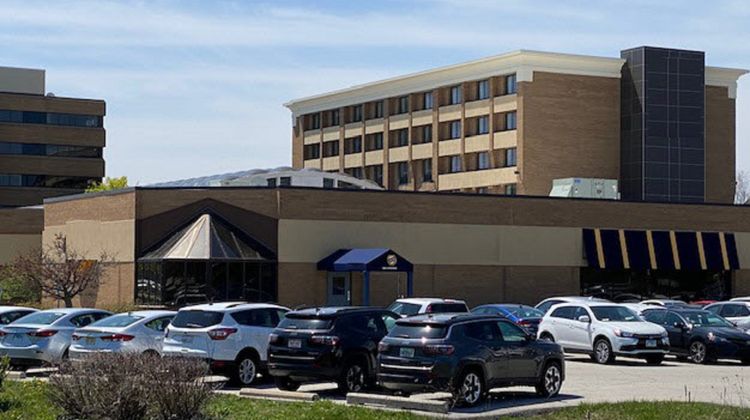 Holiday Inn Brookfield-Milwaukee Exterior