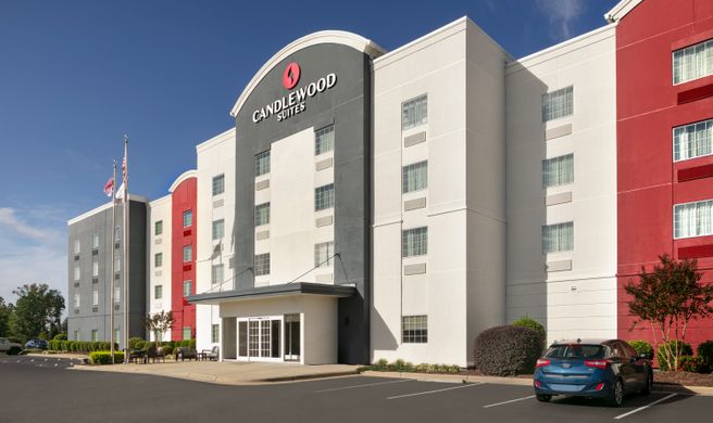 Candlewood Suites Fayetteville Exterior