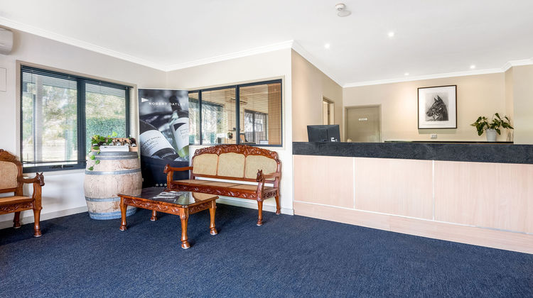 Hawkesbury Race Club Motel Lobby