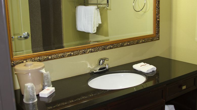 <b>Red Roof inn & Suites Detroit - Melvinda Room</b>. Images powered by <a href="https://www.leonardoworldwide.com/" title="Leonardo Worldwide" target="_blank">Leonardo</a>.
