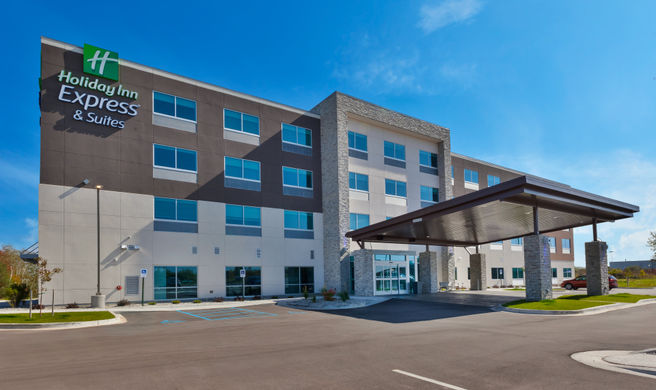 Holiday Inn Express & Stes Cedar Springs Exterior