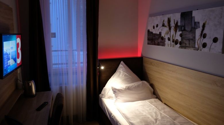 <b>Hotel Beluga Room</b>. Images powered by <a href="https://www.leonardoworldwide.com/" title="Leonardo Worldwide" target="_blank">Leonardo</a>.