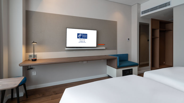 <b>Holiday Inn Express Jinan Jingshi Road Room</b>. Images powered by <a href="https://www.leonardoworldwide.com/" title="Leonardo Worldwide" target="_blank">Leonardo</a>.