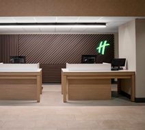 Holiday Inn Hotel & Stes Boston -Peabody Lobby