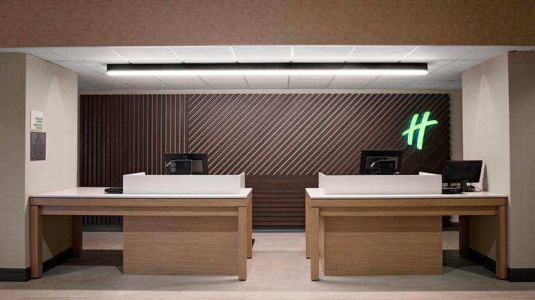 <b>Holiday Inn Hotel & Stes Boston -Peabody Lobby</b>. Images powered by <a href="https://www.leonardoworldwide.com/" title="Leonardo Worldwide" target="_blank">Leonardo</a>.