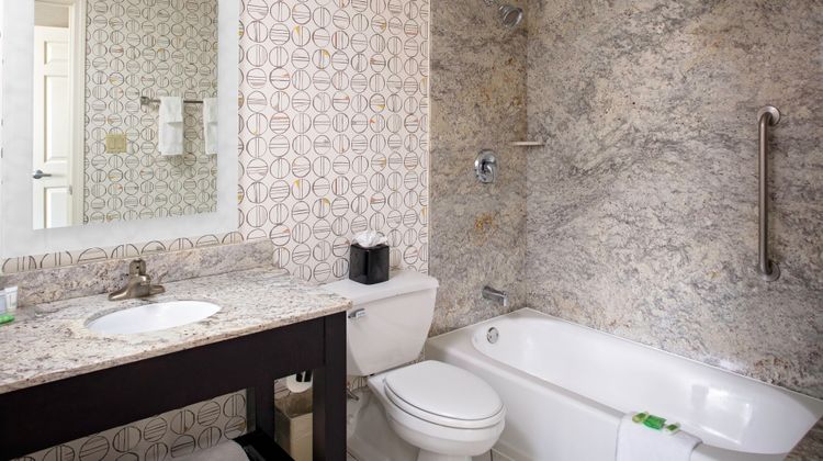 Holiday Inn Hotel & Stes Boston -Peabody Room