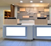 Holiday Inn Express Lobby