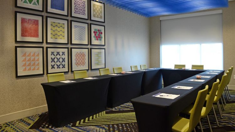 Holiday Inn Express & Suites Franklin Meeting