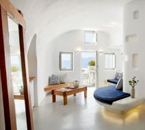 La Perla Villas Room