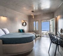 Kassimatis Studios Room