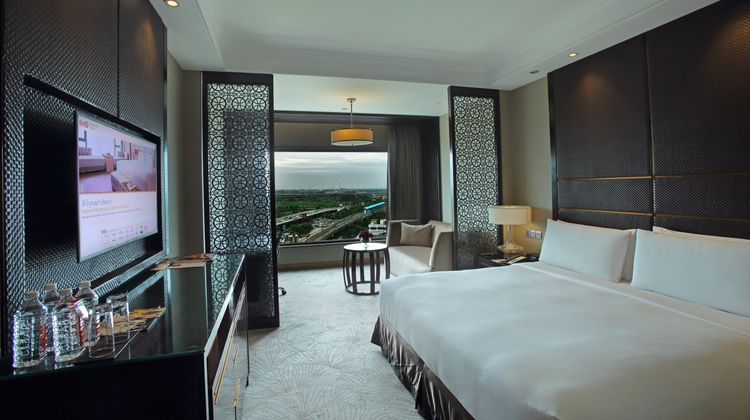 Crowne Plaza New Delhi Mayur Vihar Noida Suite