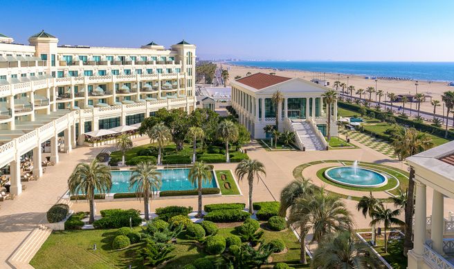Las Arenas Balneario Resort Exterior