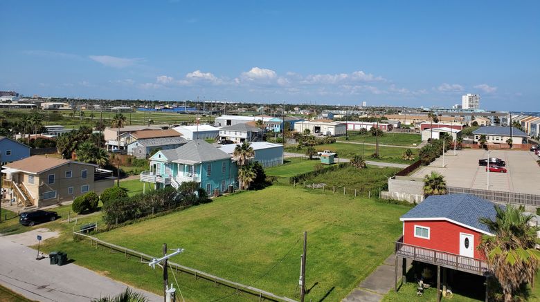 <b>Holiday Inn Express & Suites Galveston W Exterior</b>. Images powered by <a href="https://leonardo.com/" title="Leonardo Worldwide" target="_blank">Leonardo</a>.
