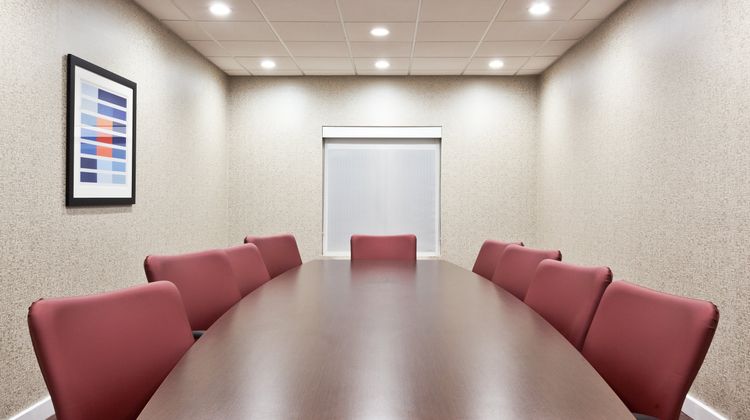 Holiday Inn Express Hotel & Suites Meeting