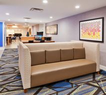 Holiday Inn Express Hotel & Suites Exterior