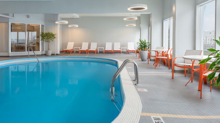 Holiday Inn Kingston Waterfront Pool