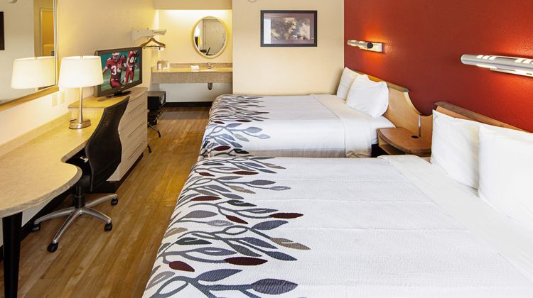 Red Roof Inn Toledo - University Room