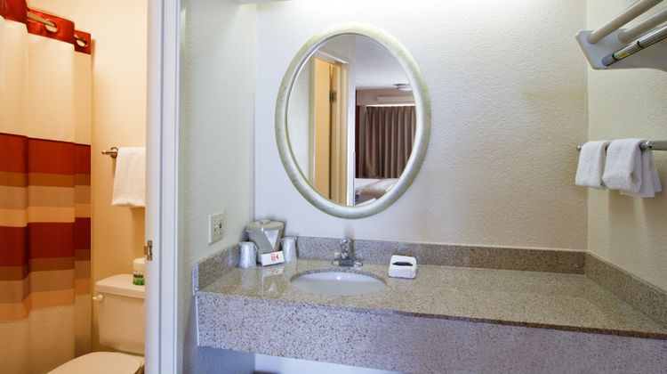 Red Roof Inn Elkhart Room