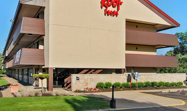 Red Roof Inn Toledo - University Exterior