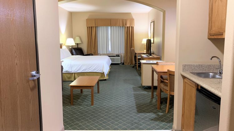 Holiday Inn Express Suite