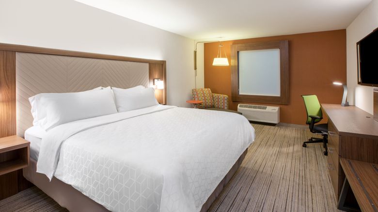<b>Holiday Inn Express Hotel & Suites Room</b>. Images powered by <a href="https://www.leonardoworldwide.com/" title="Leonardo Worldwide" target="_blank">Leonardo</a>.