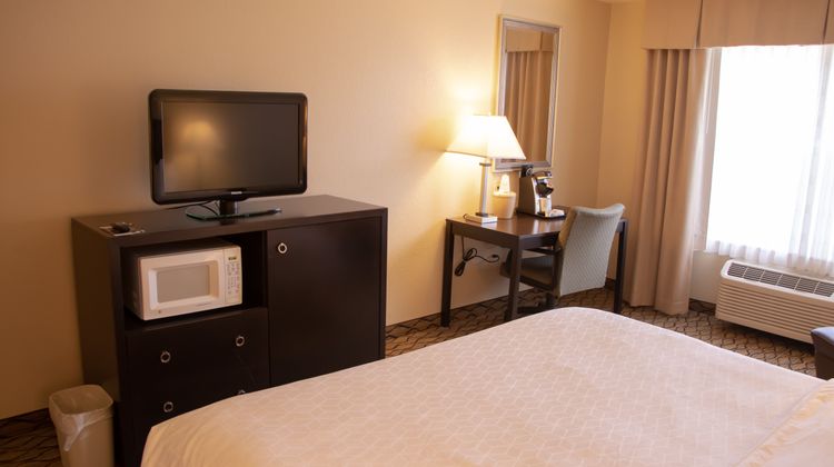 Holiday Inn Express & Suites Columbus Ea Room