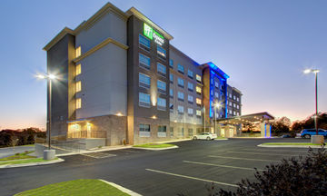 Holiday Inn Express & Stes Southwest