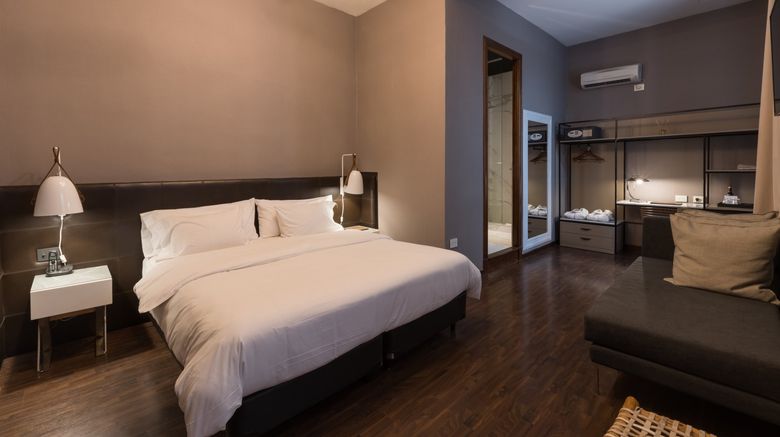 <b>Azur Real Hotel Room</b>. Images powered by <a href="https://www.leonardoworldwide.com/" title="Leonardo Worldwide" target="_blank">Leonardo</a>.