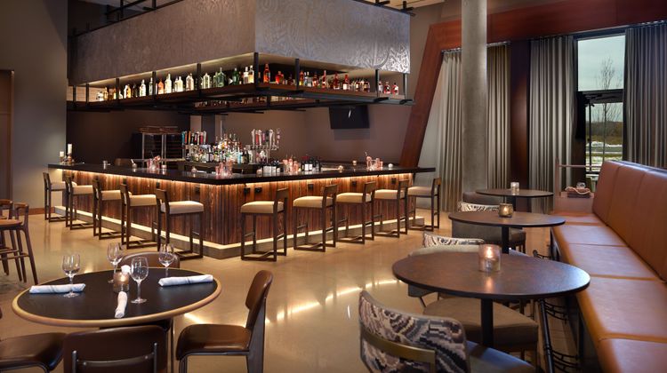 Omni Viking Lakes Hotel Restaurant