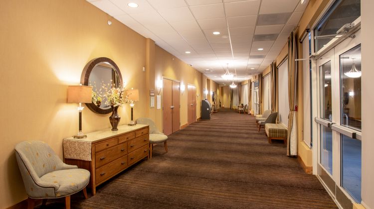 Holiday Inn Lobby