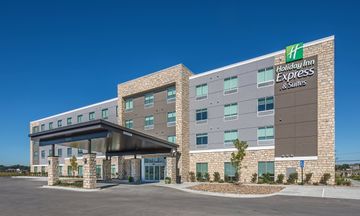 Holiday Inn Express & Suites West Omaha