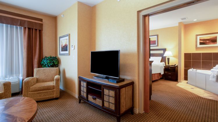 Holiday Inn Suite