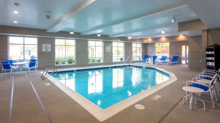 Holiday Inn Express Suites Tukwila Pool