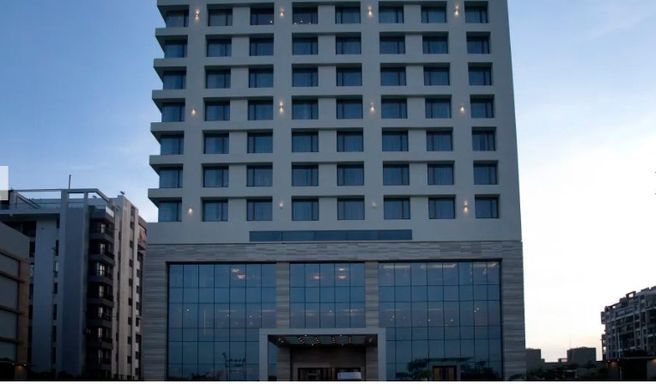 Efcee Sarovar Premiere Bhavnagar Exterior