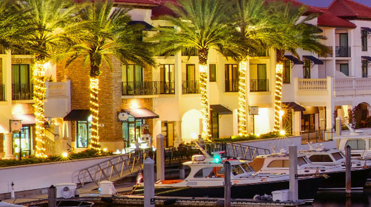 Naples Bay Resort & Marina Exterior