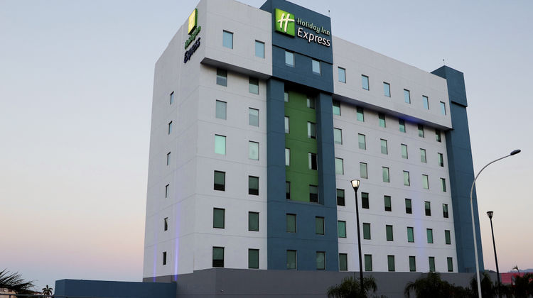 Holiday Inn Express Guaymas Exterior