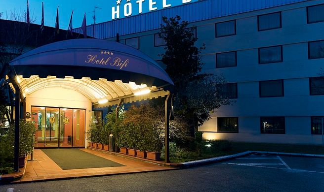Hotel Bifi Exterior