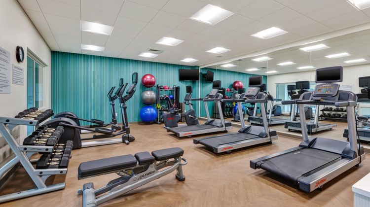 Holiday Inn Express & Stes West I-94 Health Club
