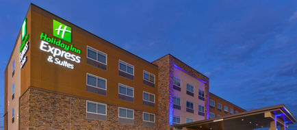 Holiday Inn Express & Stes West I-94 Exterior