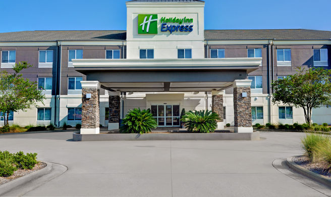 Holiday Inn Express Atmore Exterior
