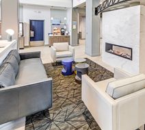 Holiday Inn Express/Stes OSU-Medical Ctr Lobby